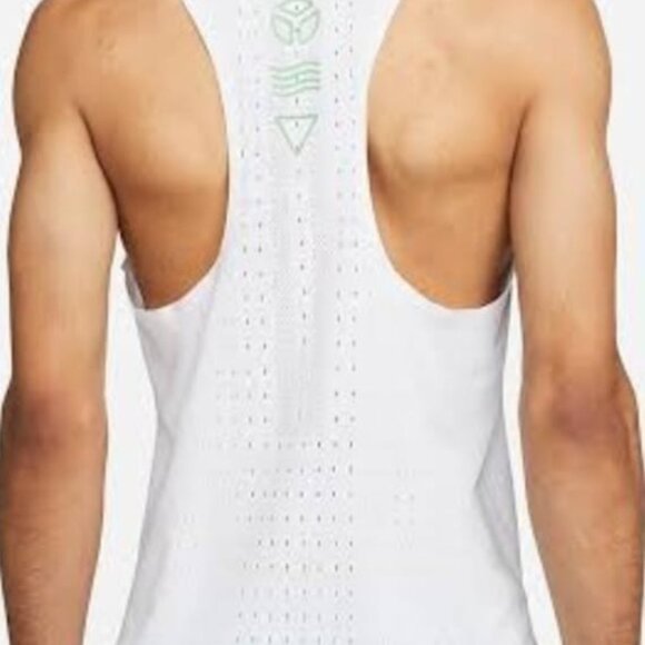 Nike BOA Chicago Marathon 2022 AeroSwift Running‎ Singlet DX4489-100 Size Small - Picture 2 of 9
